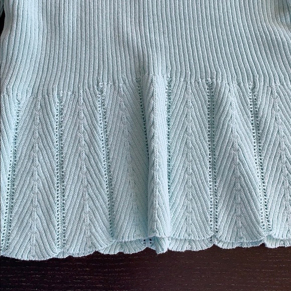 Scoop neck crop sweater - Picture 3 of 6